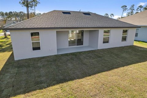 House in Palm Coast, Florida 4 bedrooms, 167.22 sq.m. № 1777299 - photo 4
