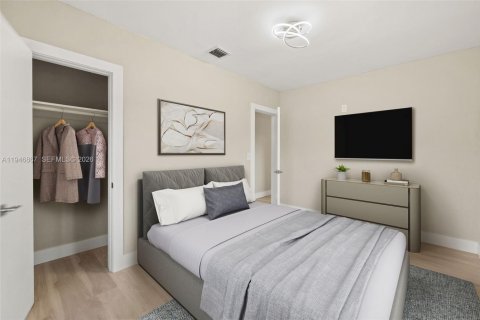 House in Miami, Florida 3 bedrooms, 86.96 sq.m. № 2003225 - photo 9