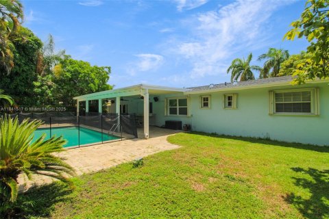 House in Cutler Bay, Florida 3 bedrooms, 152.36 sq.m. № 1834068 - photo 19