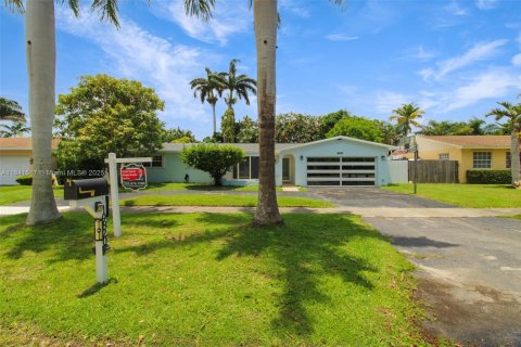 House in Cutler Bay, Florida 3 bedrooms, 152.36 sq.m. № 1834068 - photo 28