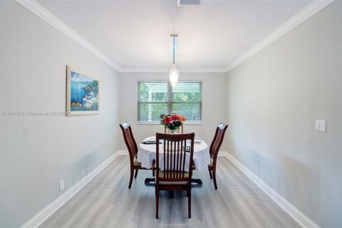 House in Cutler Bay, Florida 3 bedrooms, 152.36 sq.m. № 1834068 - photo 25