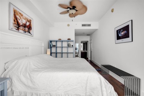 Купить кондоминиум в Норт-Бей-Виллидж, Флорида 2 спальни, 103.4м2, № 1943079 - фото 27