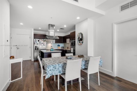 Купить кондоминиум в Норт-Бей-Виллидж, Флорида 2 спальни, 103.4м2, № 1943079 - фото 13