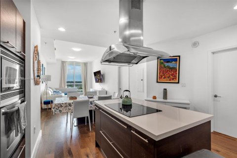 Купить кондоминиум в Норт-Бей-Виллидж, Флорида 2 спальни, 103.4м2, № 1943079 - фото 17