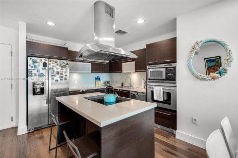 Купить кондоминиум в Норт-Бей-Виллидж, Флорида 2 спальни, 103.4м2, № 1943079 - фото 15