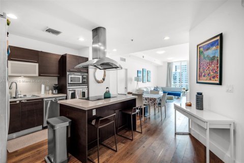 Купить кондоминиум в Норт-Бей-Виллидж, Флорида 2 спальни, 103.4м2, № 1943079 - фото 8