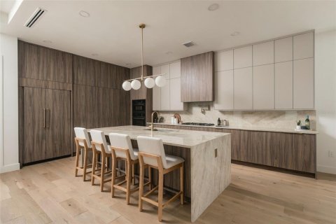 Купить виллу или дом в Тампа, Флорида 3 комнаты, 337.98м2, № 2409858 - фото 6