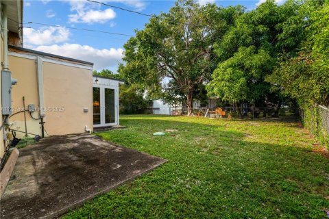 Villa ou maison à vendre à Miami, Floride: 3 chambres, 114.64 m2 № 1987340 - photo 25