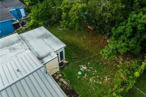 Villa ou maison à vendre à Miami, Floride: 3 chambres, 114.64 m2 № 1987340 - photo 24