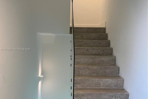 Condominio en alquiler en Miami Beach, Florida, 3 dormitorios, 143.63 m2 № 2054439 - foto 20