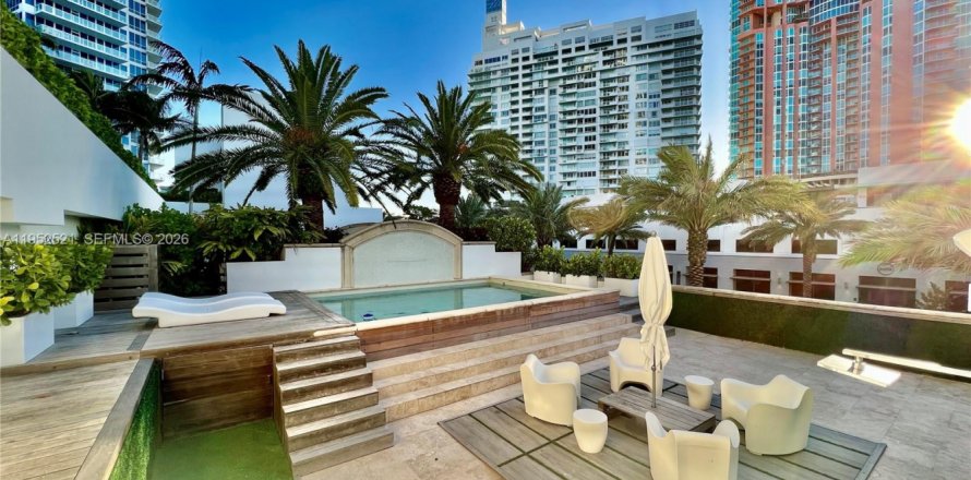 Condominio en Miami Beach, Florida, 3 dormitorios  № 2054439