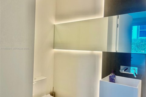Condominio en alquiler en Miami Beach, Florida, 3 dormitorios, 143.63 m2 № 2054439 - foto 3
