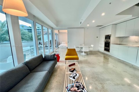 Condominio en alquiler en Miami Beach, Florida, 3 dormitorios, 143.63 m2 № 2054439 - foto 16