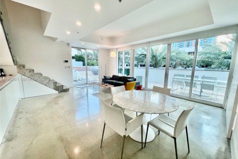 Condominio en alquiler en Miami Beach, Florida, 3 dormitorios, 143.63 m2 № 2054439 - foto 12