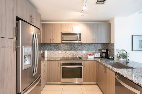 Снять в аренду кондоминиум в Дорал, Флорида 1 спальня, 63.73м2, № 1948550 - фото 8