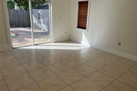 Купить виллу или дом в Майами, Флорида 4 спальни, 173.45м2, № 1935727 - фото 6