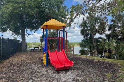 Townhouse in Lutz, Florida 2 bedrooms, 102.38 sq.m. № 1832217 - photo 25