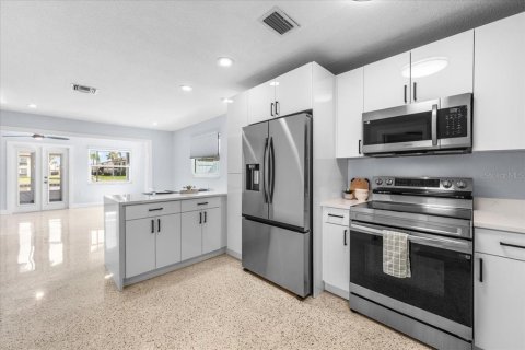Casa en venta en New Port Richey, Florida, 2 dormitorios, 91.6 m2 № 2383792 - foto 16