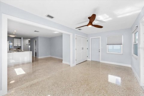 Casa en venta en New Port Richey, Florida, 2 dormitorios, 91.6 m2 № 2383792 - foto 18