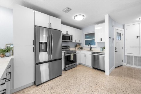 Casa en venta en New Port Richey, Florida, 2 dormitorios, 91.6 m2 № 2383792 - foto 14