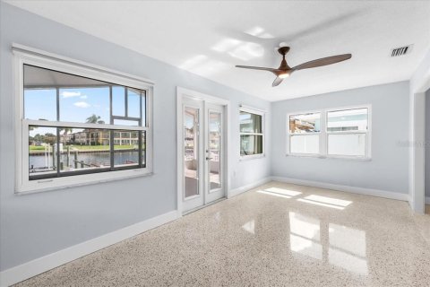 Casa en venta en New Port Richey, Florida, 2 dormitorios, 91.6 m2 № 2383792 - foto 21