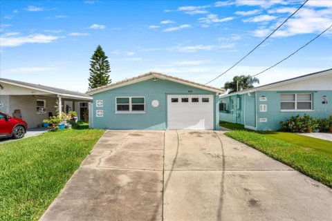 Casa en venta en New Port Richey, Florida, 2 dormitorios, 91.6 m2 № 2383792 - foto 2