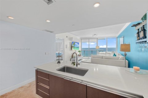 Copropriété à louer à Sunny Isles Beach, Floride: 1 chambre, 80.08 m2 № 1845749 - photo 10