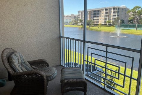 Townhouse in Seminole, Florida 3 bedrooms, 193.98 sq.m. № 2427076 - photo 18