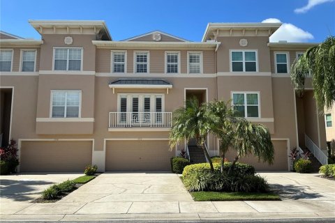 Townhouse in Seminole, Florida 3 bedrooms, 193.98 sq.m. № 2427076