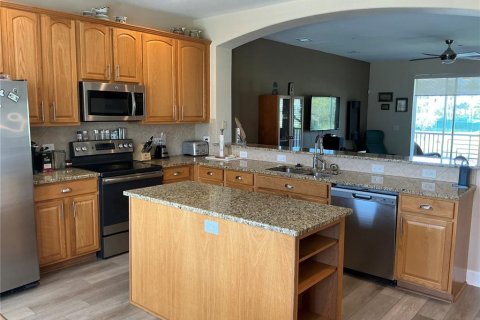 Townhouse in Seminole, Florida 3 bedrooms, 193.98 sq.m. № 2427076 - photo 12