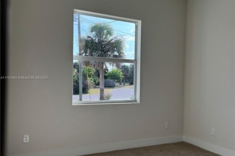 House in LaBelle, Florida 3 bedrooms, 155.43 sq.m. № 1736067 - photo 28