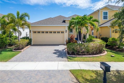 House in Apollo Beach, Florida 3 bedrooms, 140.47 sq.m. № 2142286