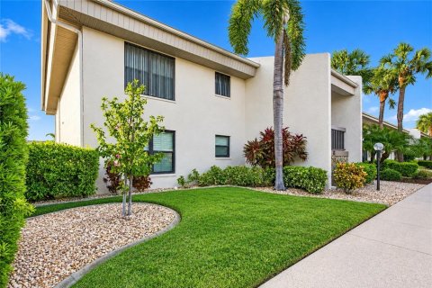 Copropriété à vendre à Punta Gorda, Floride: 2 chambres, 103.21 m2 № 2433335 - photo 3