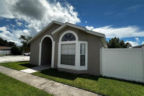 House in Kissimmee, Florida 3 bedrooms, 102.84 sq.m. № 1882883 - photo 5