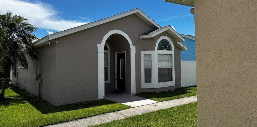 Casa en Kissimmee, Florida 3 dormitorios, 102.84 m2 № 1882883