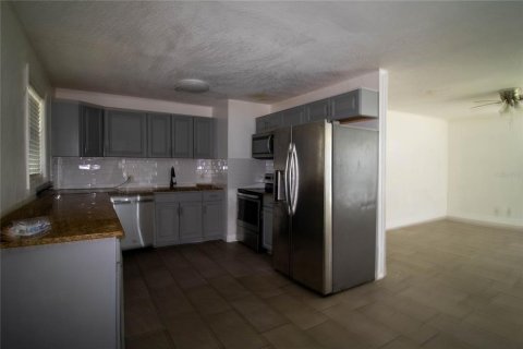 House in Daytona Beach, Florida 3 bedrooms, 104.05 sq.m. № 1314321 - photo 8