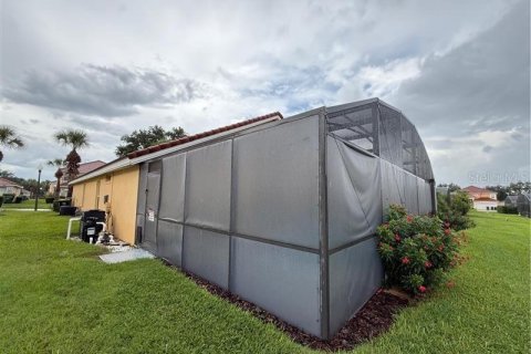 House in Davenport, Florida 5 bedrooms, 180.23 sq.m. № 1911400 - photo 30