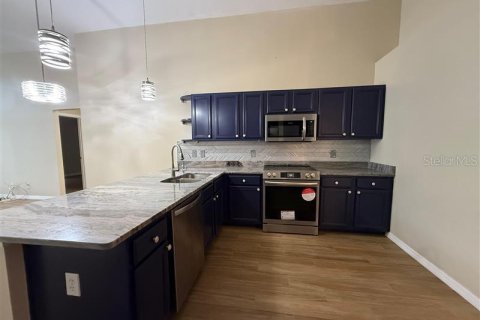 House in Davenport, Florida 5 bedrooms, 180.23 sq.m. № 1911400 - photo 16
