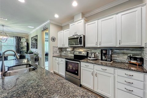 House in Casselberry, Florida 3 bedrooms, 169.64 sq.m. № 1816646 - photo 4