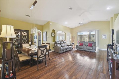 House in Hudson, Florida 2 bedrooms, 141.4 sq.m. № 1772973 - photo 9