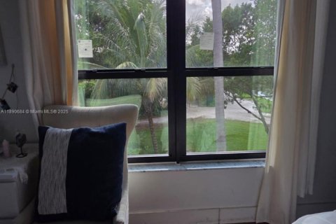 Купить кондоминиум в Тамарак, Флорида 2 спальни, 80.36м2, № 1944591 - фото 17