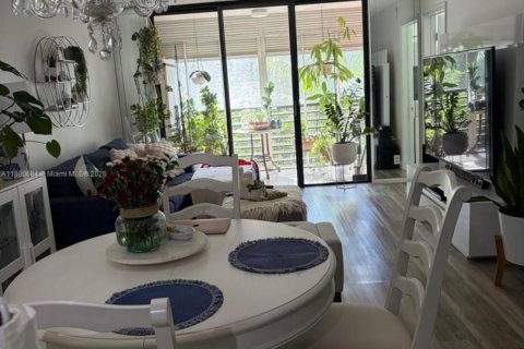 Купить кондоминиум в Тамарак, Флорида 2 спальни, 80.36м2, № 1944591 - фото 15