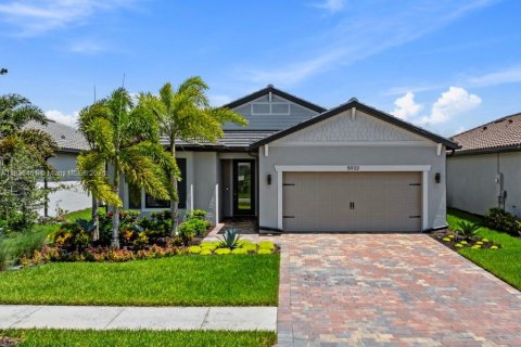 House in Ave Maria, Florida 2 bedrooms № 1801192 - photo 1