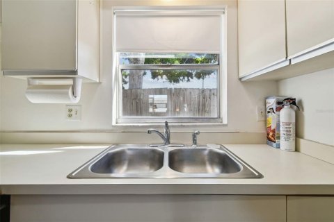 Villa ou maison à louer à Largo, Floride: 2 chambres, 71.35 m2 № 1615609 - photo 21