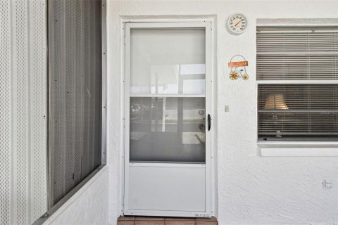 Villa ou maison à louer à Largo, Floride: 2 chambres, 71.35 m2 № 1615609 - photo 11