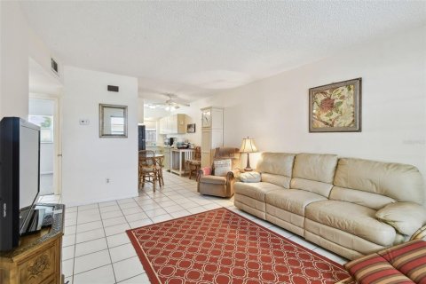 Villa ou maison à louer à Largo, Floride: 2 chambres, 71.35 m2 № 1615609 - photo 13