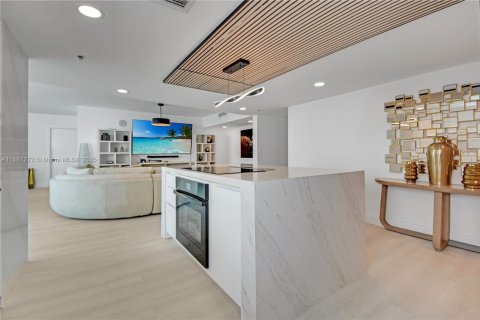 Condo in Miami, Florida, 3 bedrooms  № 1933000 - photo 5