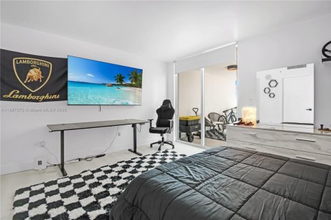 Condominio en venta en Miami, Florida, 3 dormitorios, 203.36 m2 № 1933000 - foto 26