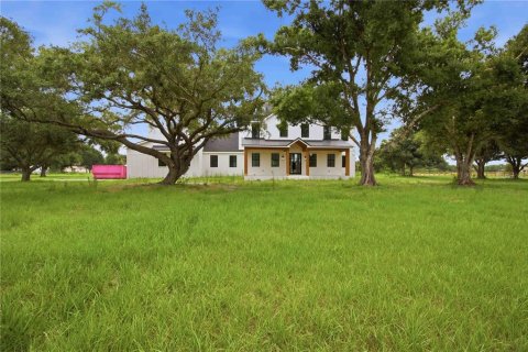 House in Sarasota, Florida 6 bedrooms, 423.17 sq.m. № 2211942 - photo 3