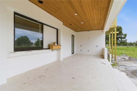 House in Sarasota, Florida 6 bedrooms, 423.17 sq.m. № 2211942 - photo 16
